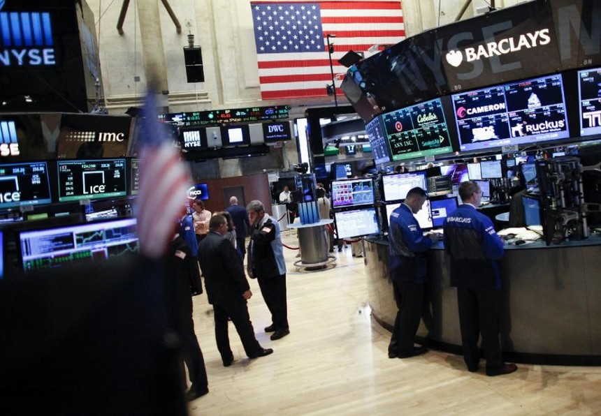 Hai góc nhìn đối lập từ các chuyên gia của Morgan Stanley và Goldman Sachs về thị trường chứng khoán